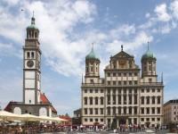 Augsburger Rathaus mit dem Perlachturm